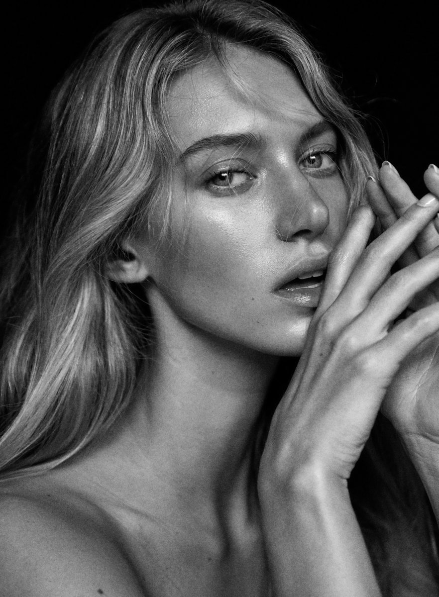 SoftCreamy2's tweet photo. Caroline Lowe 
of IMG Models https://t.co/7u92ADhjDZ