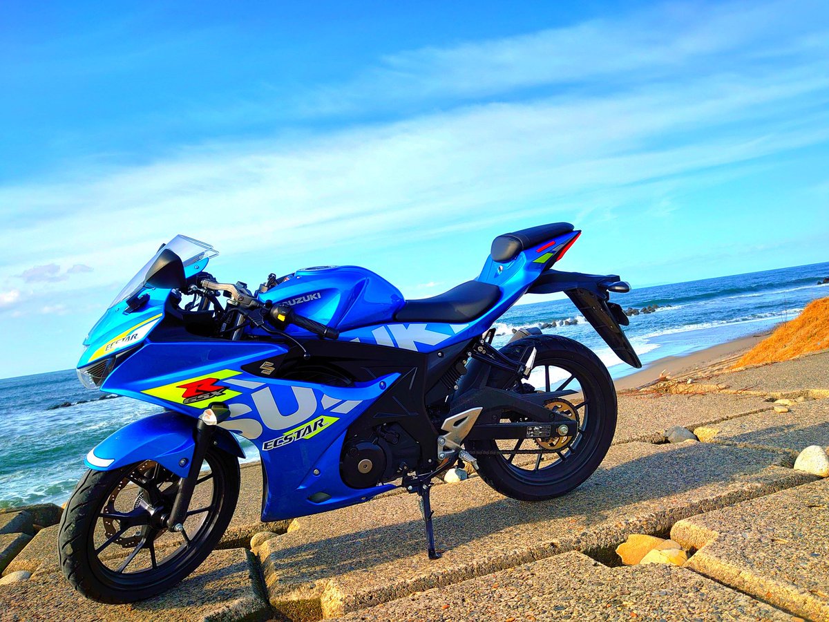 rain_dcube's tweet photo. 本日20歳を迎えることができました^^
たくさんのキューブ/バイク好きの方々と交流でき、嬉しいです
［キューブ：sub10する事］
［バイク：北海道ツーリング行く事］
この2つを目標に今年1年過ごしたいと思います
これからもどうぞよろしくお願いします!! https://t.co/RfNKYJfzpG