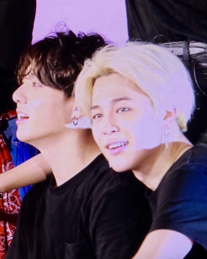 jikookhour's tweet photo. https://t.co/DitIJlwP7f