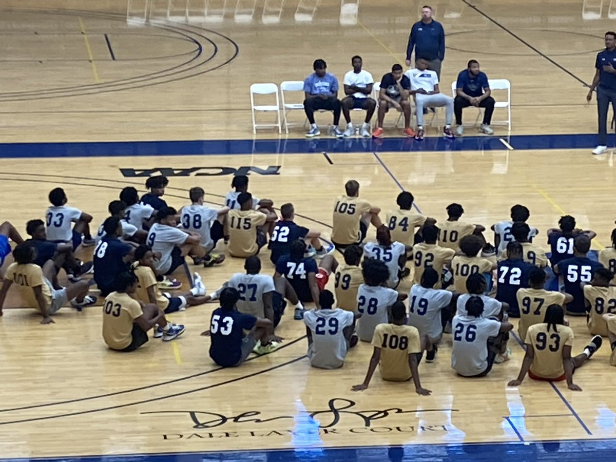 Jace Coats (@jacecoats1) on Twitter photo had an amazing time at the queens camp thank you <a href="/QUCoachGrant/">Grant Leonard</a> for having me <a href="/hhsboysbball2/">Highlander Boys Basketball</a> had an amazing time at the queens camp thank you <a href="/QUCoachGrant/">Grant Leonard</a> for having me <a href="/hhsboysbball2/">Highlander Boys Basketball</a>