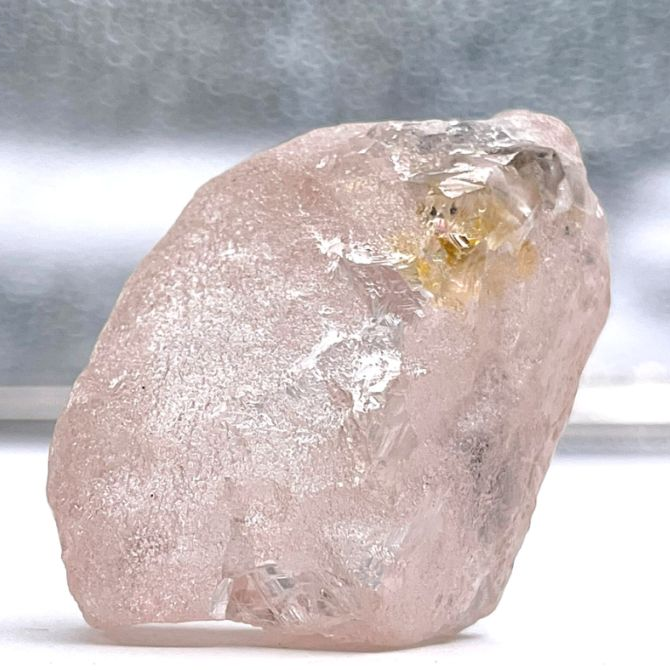 LuxCommentator's tweet image. A pink diamond that has been called “Lulo Rose” is thought to be the largest of its kind discovered in the last 300 years.

luxurycommentator.com/pink-diamond/

#diamond #pinkdiamond #recordbreaking #jewellery