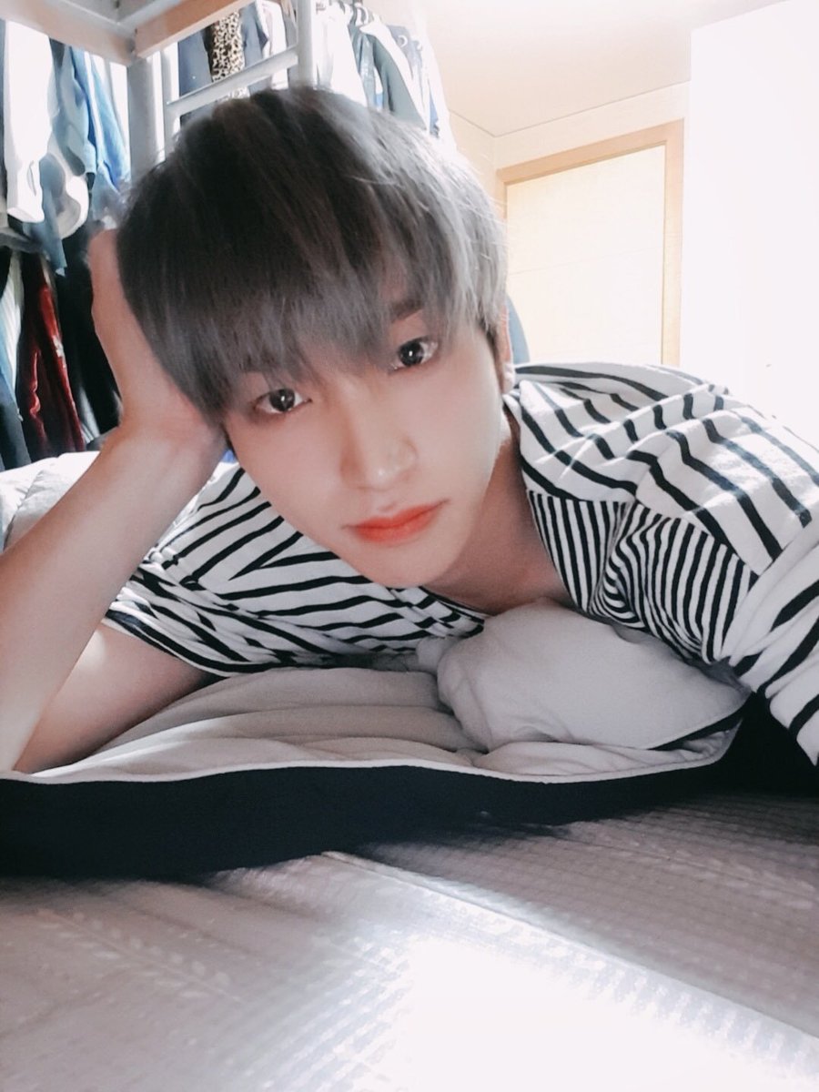 Después de una siesta lo único que me hace falta es tener una #𝕯ate𝑤𝑖𝑡𝘩𔘓여덟𝗄𝗂𝖽𝖽𝗓 con alguno de los niños guapitos de <a href="/Kiddz_twt/">𝐞ig𝚑𝕥 𝐤𝕚ddz 𔘓𓈒࣪· 𝕚𝚗 𝕝i𝚏ē !</a> hasta llevarme autógrafos de cada uno como recuerdo de este #𝟢𝟩𝟢𝟪ー𝑓ansignDay1

𝑛ishi -- #𝗡OYA🦉˖ ࣪ ♡