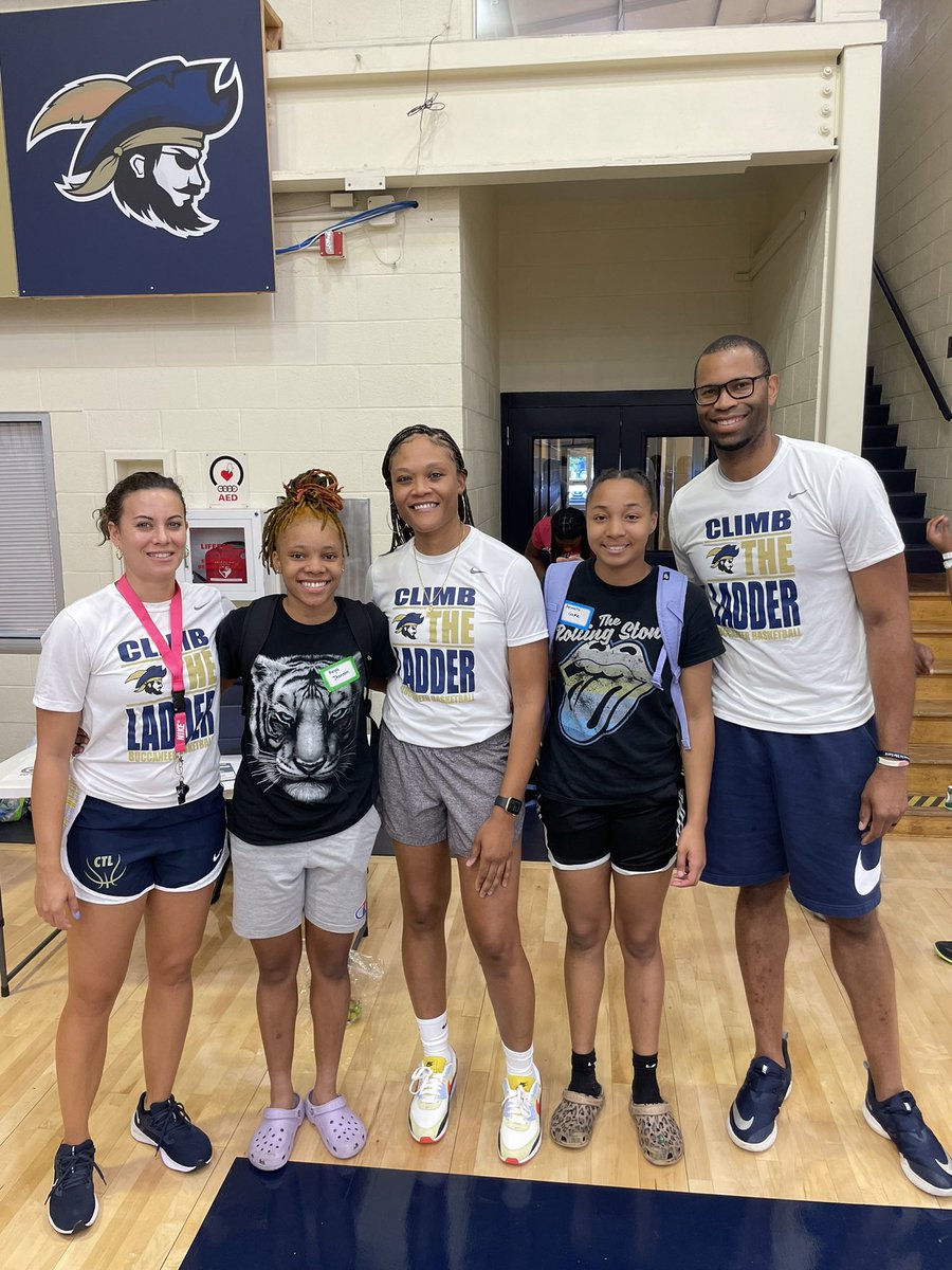 HaroneMadison tweet media