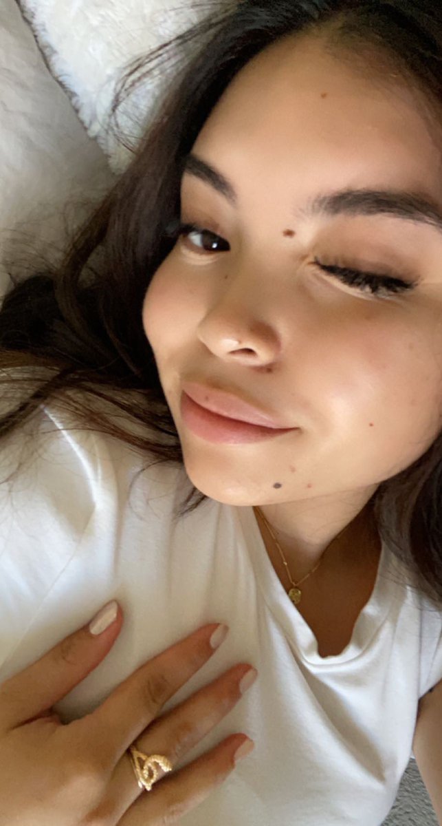 _smallivia's tweet image. leo season 🙄😋