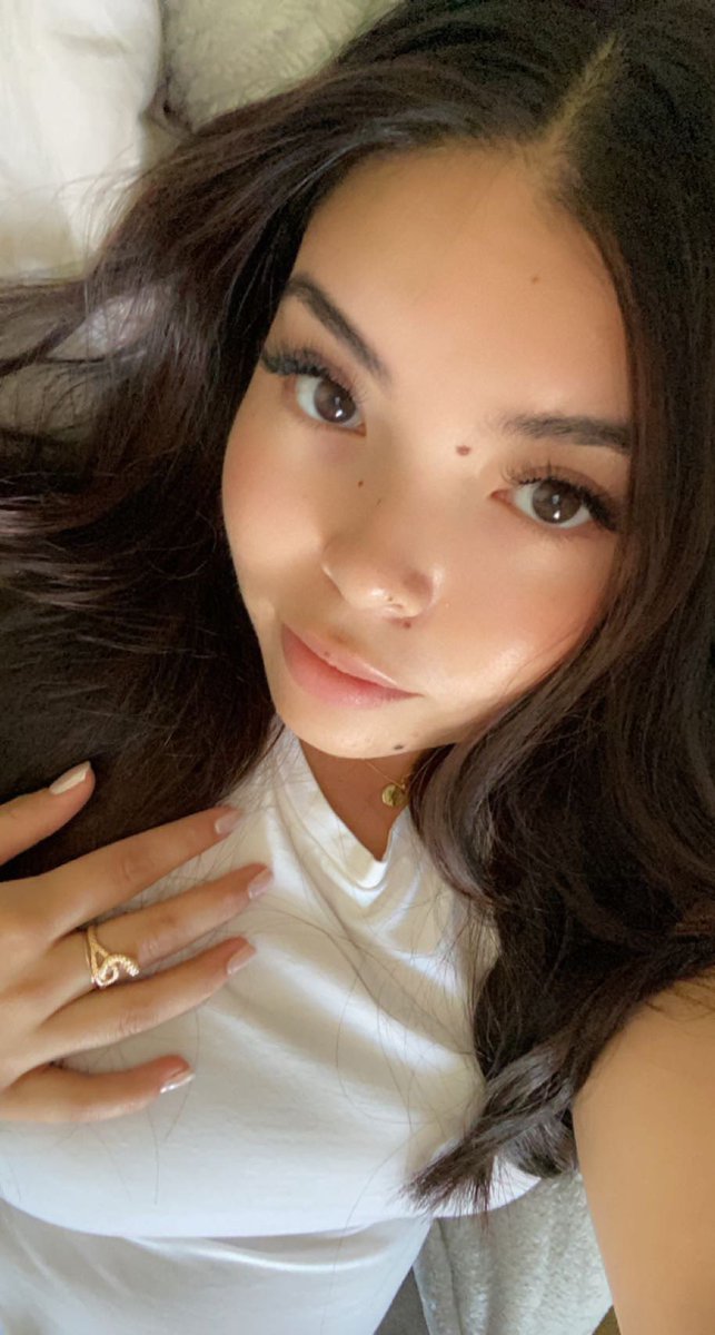 _smallivia's tweet image. leo season 🙄😋