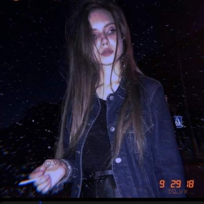لست حزينه ولست سعيدآ ، انا في مرحله الأصعب《💔》 انا لااشعر بشيء ابدآ...🖤