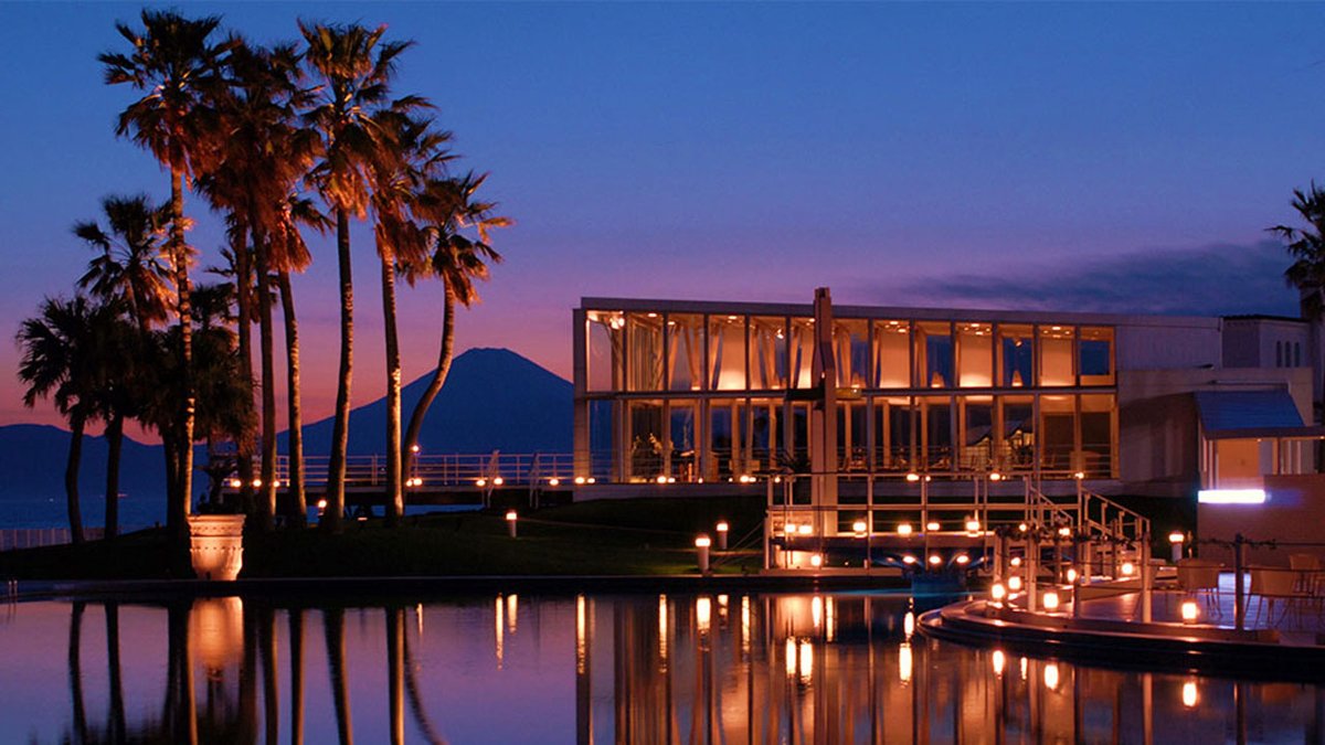 riviera_jp's tweet photo. 8/8(月)・8/10(水)
POOLSIDE LOUNGE / DJナイト
プールサイドでの心地良いサンセット×70-90's GoodMusicを気軽に堪能ください。
https://t.co/HDy1KDsj3m
#プールサイドラウンジ #Poolsidelounge #リビエラ逗子マリーナ https://t.co/V52InqfkQ6