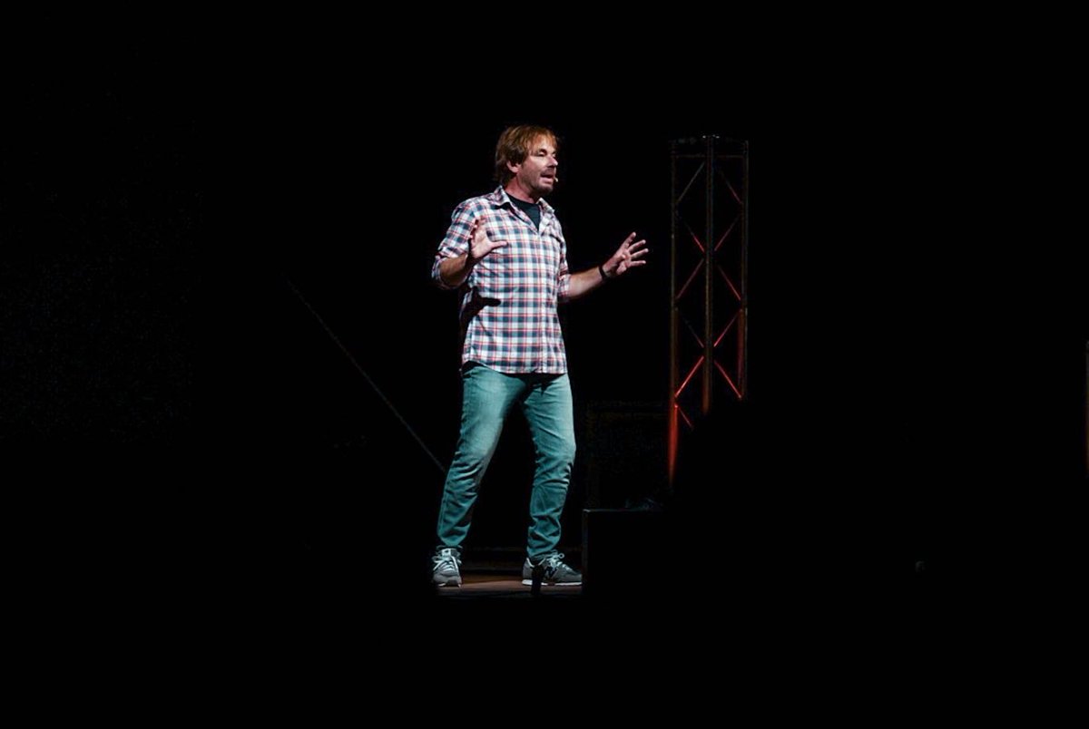 FesHumorCunit's tweet photo. 🎙️Després de la nit màgica que vam viure la passada edició amb en @QuimMasferrer , aquest any s'ha multiplicat x28349!
❤️LLARGA VIDA AL FESHUMOR❤️
#FestivalDeLHumor #FesHumor #Cunit https://t.co/Ye5zYJY9to