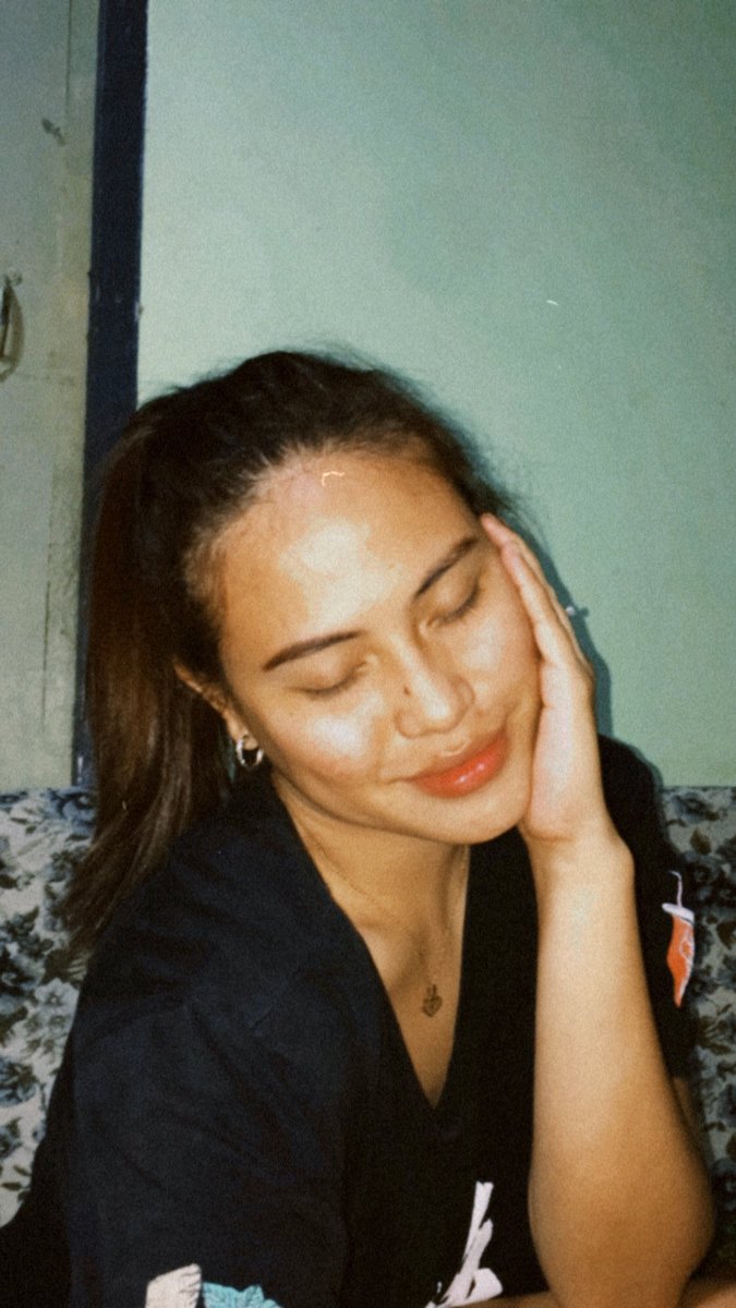 MissRaaacheeel's tweet photo. proof of lyf .. kinakaya pa naman hahah https://t.co/KfDQ4aOa64
