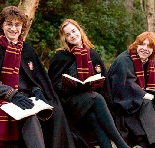 Happy #NationalFriendshipDay 💖 Post your favorite pic of the Golden Trio in the comments.