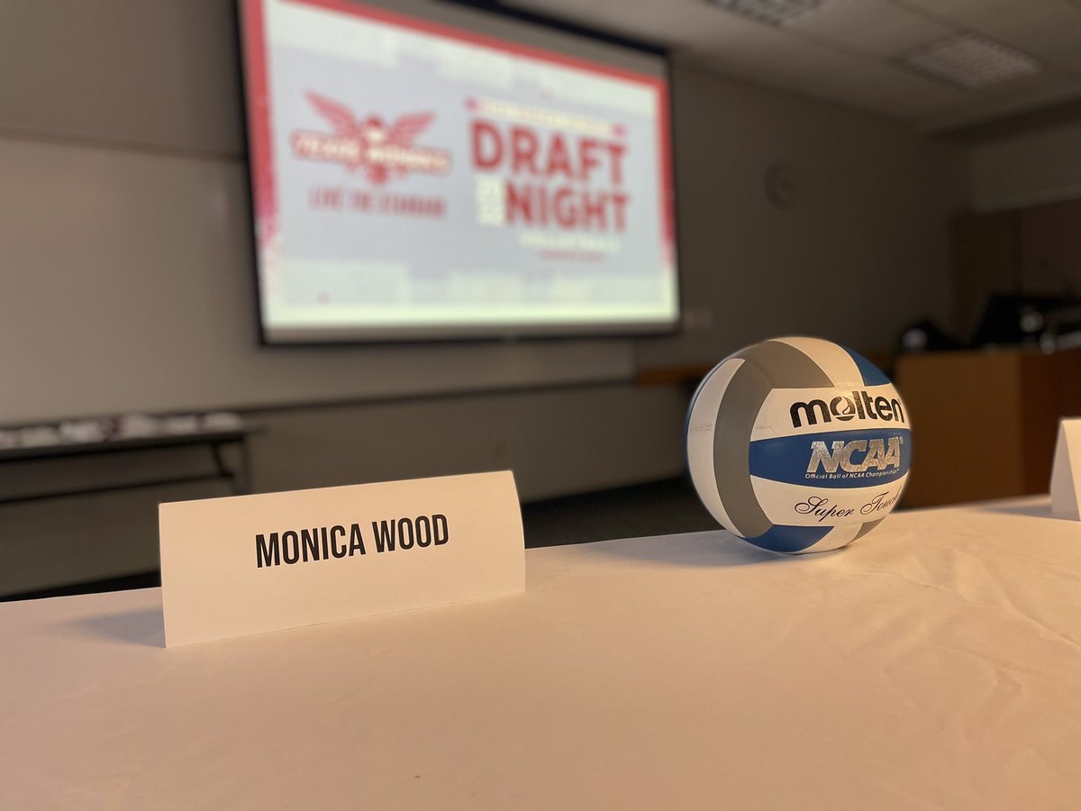 TWUVolleyball's tweet photo. Draft Night ✅ Maroon vs White tomorrow — what side are you on?! 

#tdubvb #godub #LTS https://t.co/roxzOKaSnQ