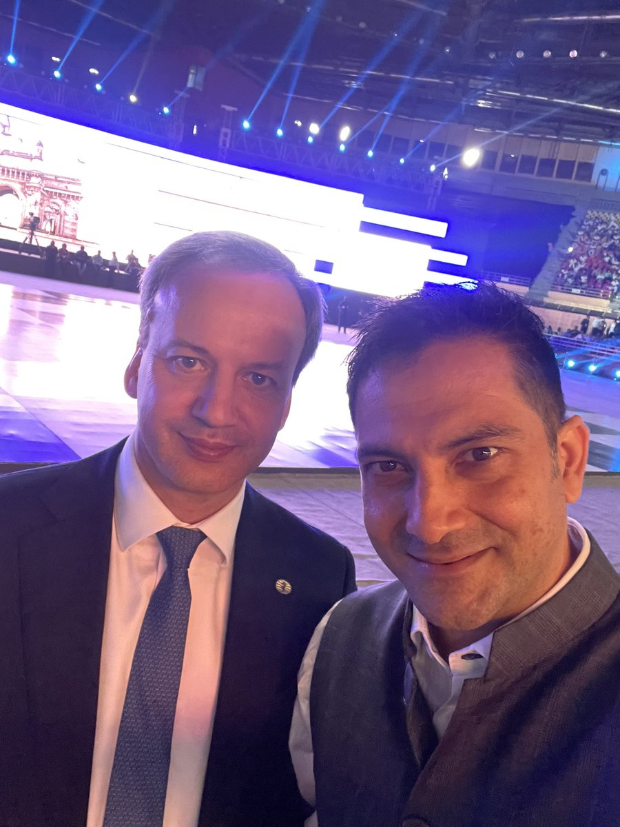h2eSid's tweet image. @advorkovich Big Congrats on the Huge Victory. Under your able Leadership we look forward to taking Chess at greater heights. 

@vishy64theking as your deputy, is the icing on the cake

India will work hard with @FIDE_chess to celebrate &amp;amp; Honor our great Game

#ChessFirst