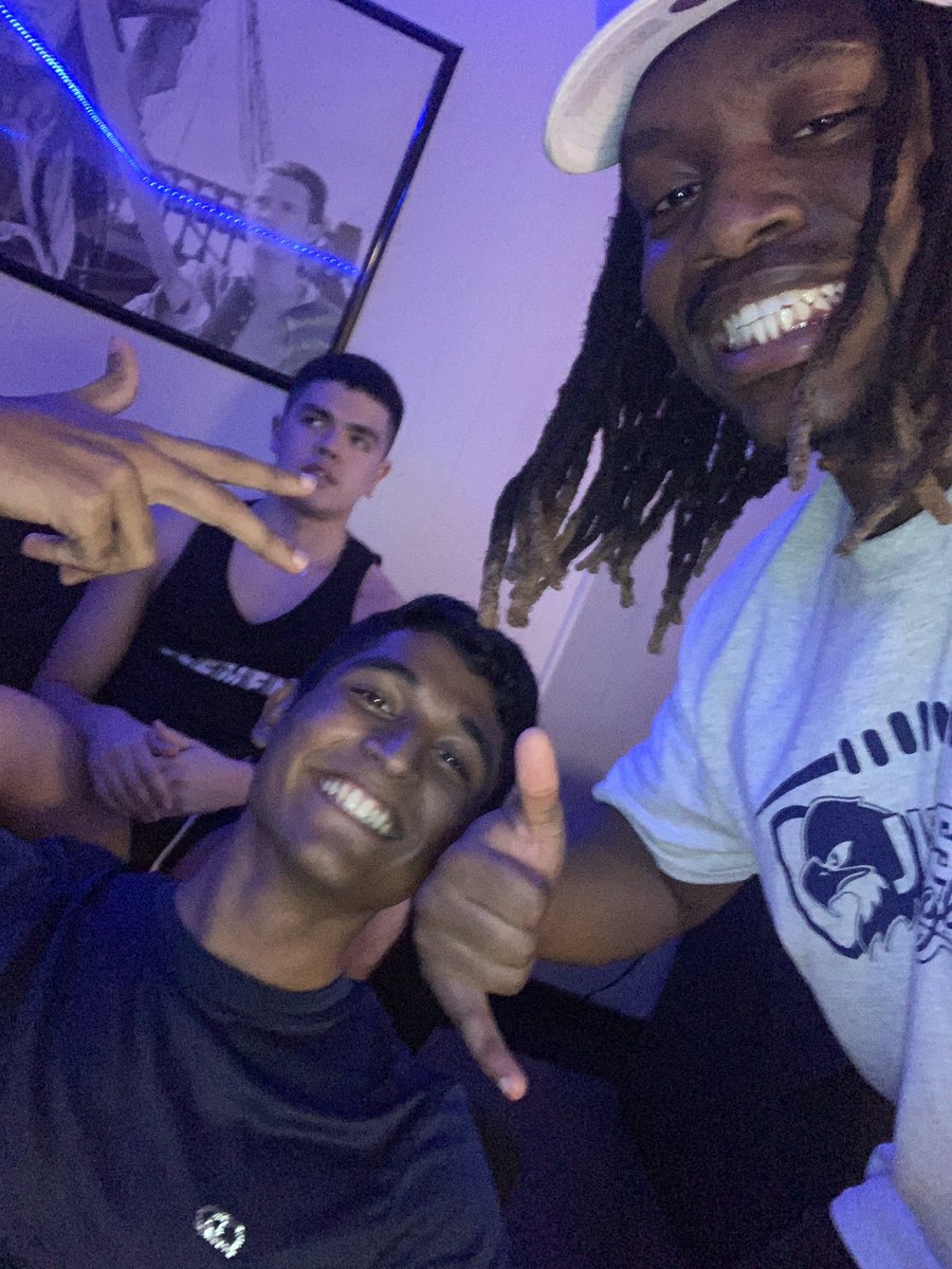 Met 5 new judson football fans this week <a href="/CoachMelvin49/">Coach Melvin</a> <a href="/JudsonUfootball/">Judson Football</a> @CoachPapJudsonU meet sashank,iñgo,bruno, amd and mr. paben.