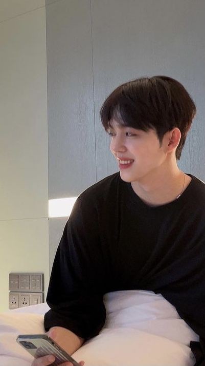 Happy birthday to my best na best na best na best friend! 

Makulit ako most of the time and d nakikinig sayo pero I'm so grateful of every word you say to me, I'm grateful for you and I'm happy you became my bestfriend, salamat talaga sa lahat! HAPPY BDAY MY PARANG NANAY NA BFF!