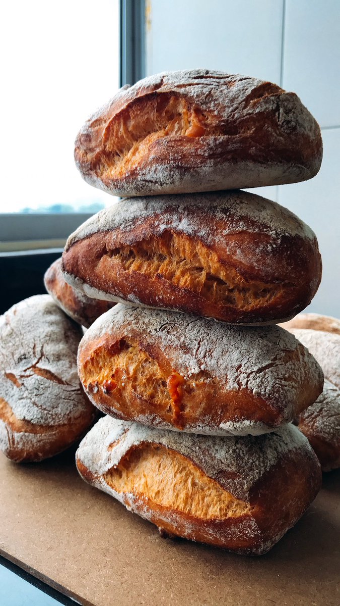 CalynnPing's tweet photo. Featuring one of our specials this week. Oak smoked paprika and cheddar cheese #sourdough #ciabatta.
Amazingly flavourful combo! https://t.co/E5WDBKTNCR