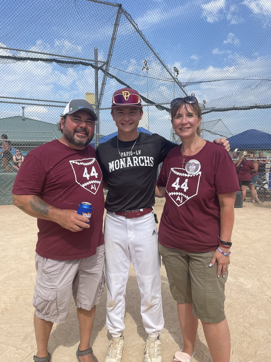 Shep4Mom's tweet photo. Great day celebrating an even better kid! #AJ #44 #gone2soon https://t.co/P4svoBO8eF