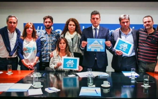 Rosauralc_'s tweet photo. @MinHabitatAR #HipotecadosUva #PrendariosUva #PersonalesUva seguimos aguardando la salida del Uva que el @FrenteDeTodos nos prometio en la campaña del 2019!ojala @SergioMassa @MalenaMassa @ceciliamoreauok y el @FrenteRenovador cumplan con nosotros! Somos familias arruinadas! https://t.co/93BlCUracZ