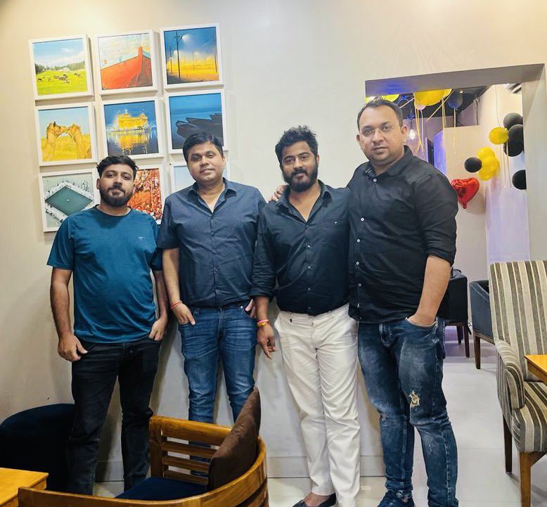 BiharFraternity's tweet photo. The only way to stay young is to be surrounded with young minds and ideas.
Always great to interact with budding #entrepreneurs of your home state.
@IcomzyT
@ErPrakashSharma
#makeinindia #nativeclap #investindia #biharfraternity #cafehideout #MakeInBihar #investbihar https://t.co/A8Bo2NjPnn