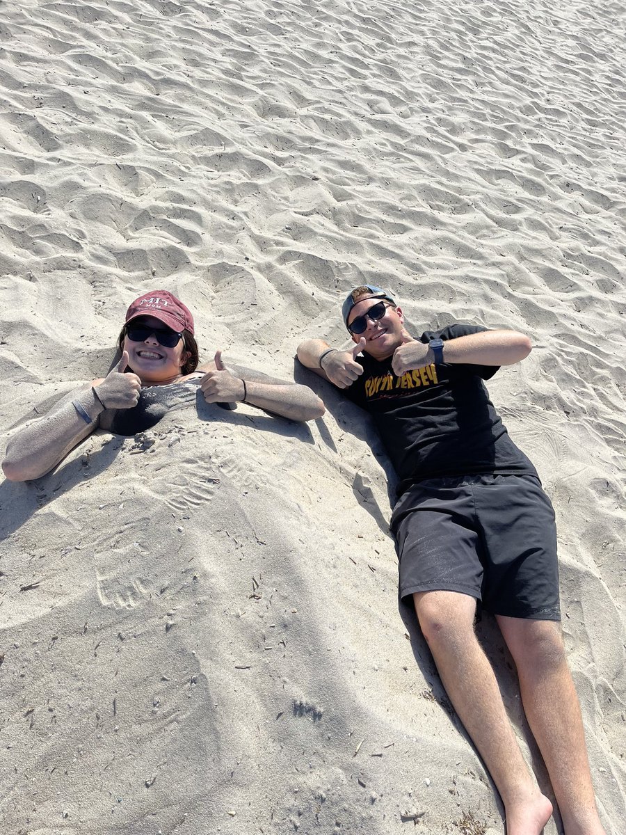 Lindsay and Kyle tweet media