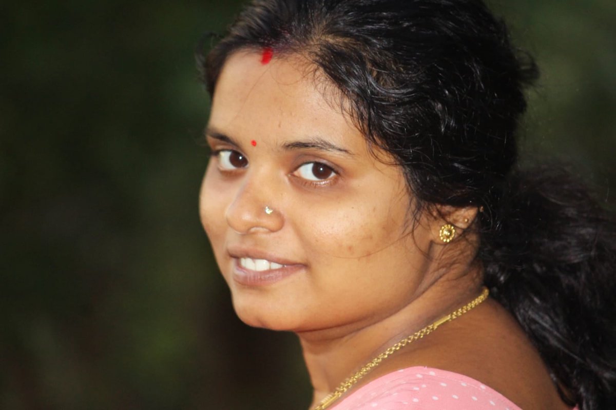 Sreemelethodi's tweet photo. എന്റെ നല്ല പാതിക്ക്  പിറന്നാൾ ആശംസകൾ 🥰❤ https://t.co/YPpFXLkfmX
