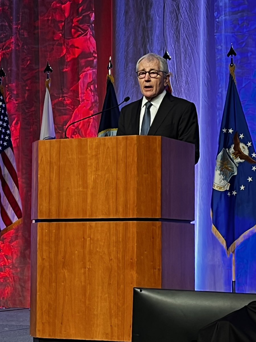 Astro_Clay's tweet photo. Honored to rep @SACAMuseum Saturday with US #SecDef and former #NebraskaSenator #ChuckHagel.  We conversed several times in 2007…, one time I called him from outer space! #Nebrastronaut™️ #ISSExp15 https://t.co/yMxwOAjvi8
