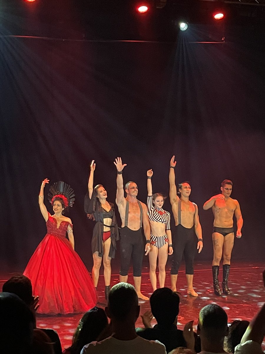 What a way to round off a wee impromptu trip to #edfringe today with <a href="/ShowRouge/">Rouge - Circus For Grown Ups</a>; it was sexy, it was fascinating, it was thrilling.. it was kinda everything ngl! Go see this if you’re even considering it 😈😎