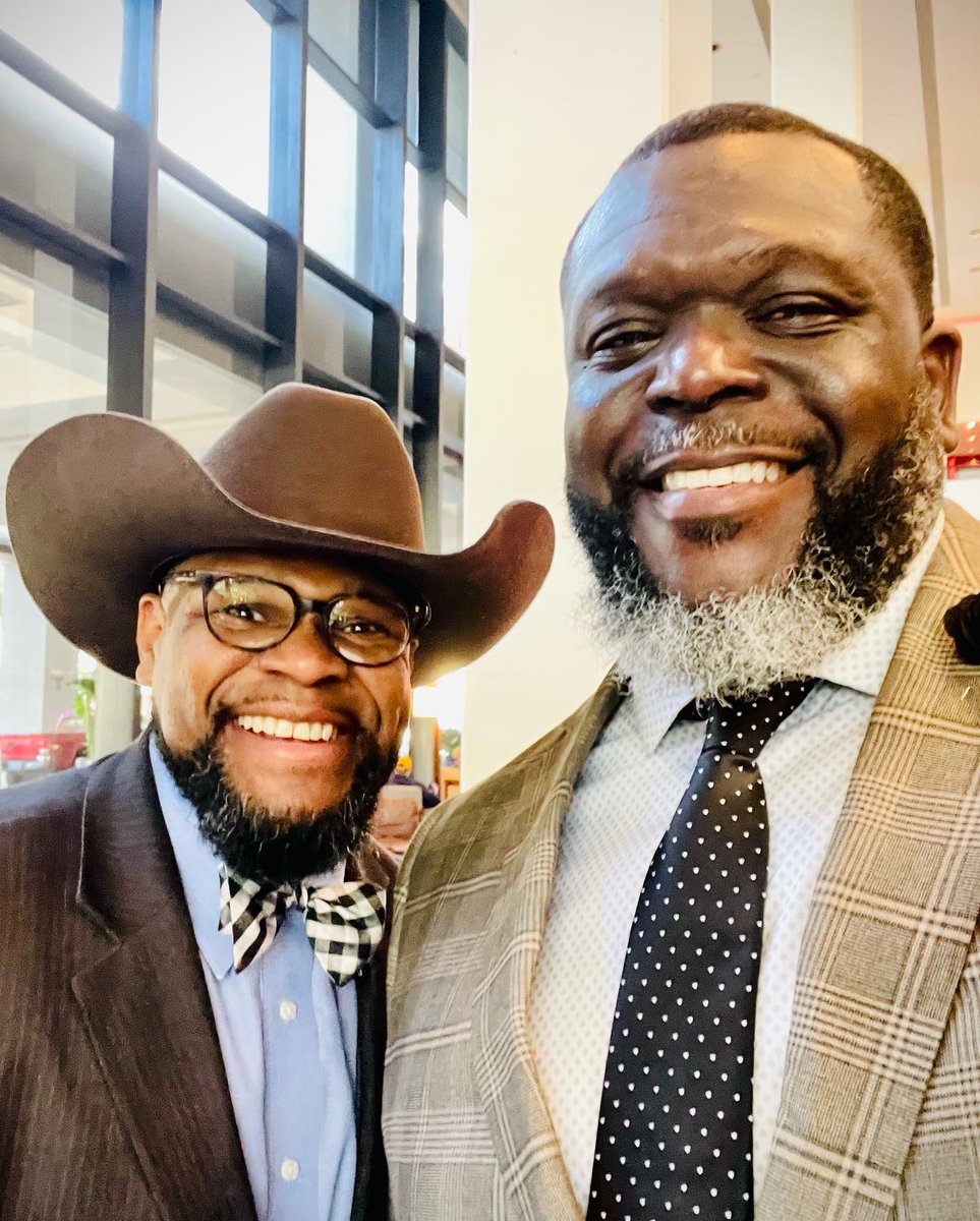 ChipBaker19's tweet photo. It was AMAZING to be in the presence of these difference makers in education! Truly grateful for the invite!

@principal_el
@drmarcusjackson
@hedreich
@wmstubbs
@cwmsridley
@deidrehannible
@thewrightleader
@chris_chappotin
@heidichappotin
@brianrsmithsr
@stew44mj
@ksimpsonprpro https://t.co/8T9P8t6S1V