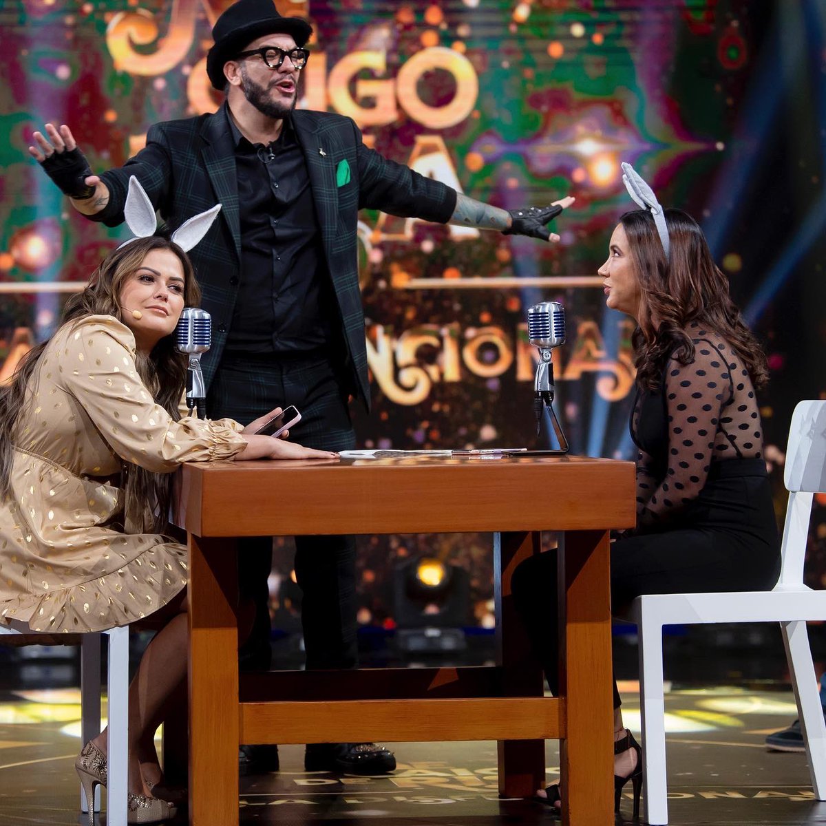 CERRANDO UN CICLO MÁS… Última Gala Disfuncional #MCDRLaGala GRACIAS por dejarnos entrar una vez más a sus casas, ahora en DOMINGO … gracias Siempre <a href="/MeCaigoDeRisa/">Me Caigo De Risa</a>