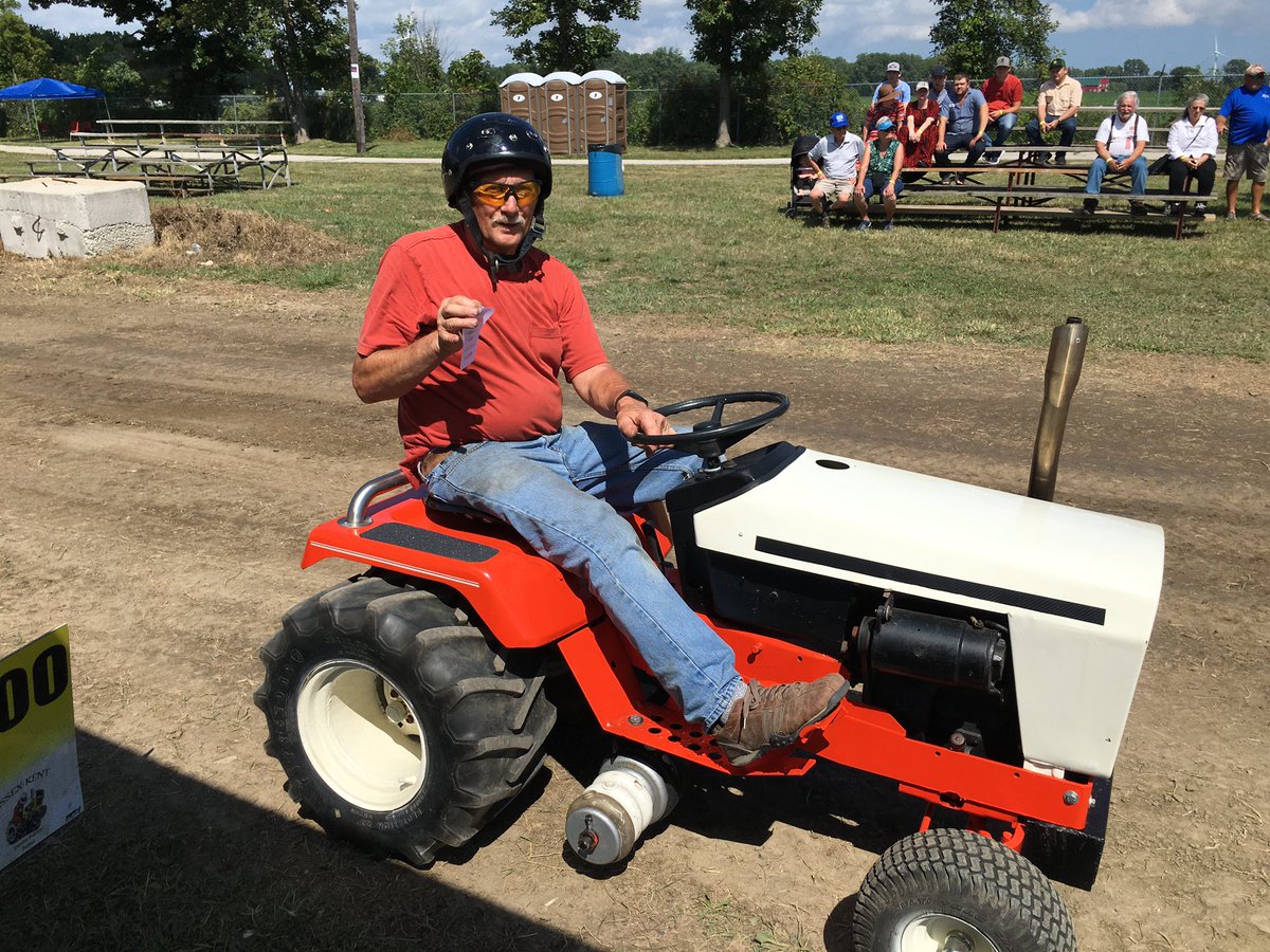 EKGTP's tweet photo. #comberfair2022 #tractorpull #essexkentgardentractorpullers https://t.co/N8zHRs3gpC