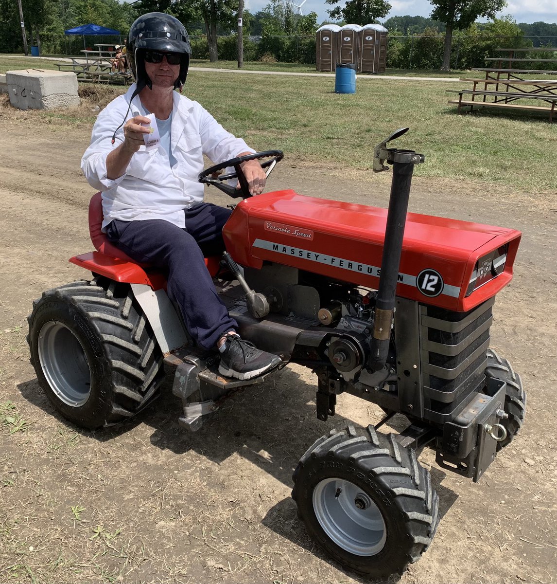 EKGTP's tweet photo. #comberfair2022 #tractorpull #essexkentgardentractorpullers https://t.co/rhXWMlHUYi