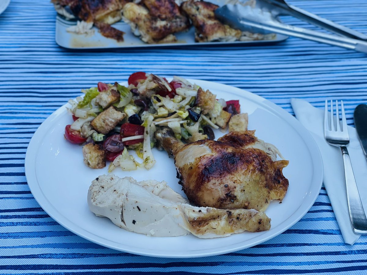 tonightsmeal's tweet photo. Aug 6: Rotisserie (grilled) chicken w/panzenella salad. Chicken brined and then rubbed with spices &amp; herbs, stuffed with lemon and into the rotisserie. Perfect summer dinner!
#homecooking #lowcarb #grilling https://t.co/439rQsXm0W