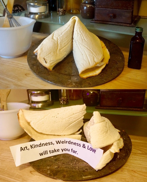 cebfore's tweet photo. #GISH2022  #Item66 Giant fortune cookie https://t.co/qj5F2ClNyR