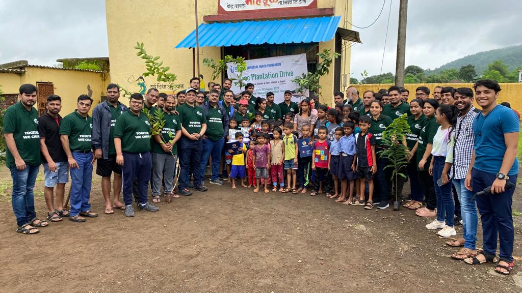 urfonline's tweet photo. Universal Reach Foundation and Route Mobile Limited organised a one-day tree plantation drive in the Padgha (Bhiwandi).

#UniversalReachFoundation #URF #URFonline #RoutemobileFoundation #treeplanting #TreePlantation #Routemobile #environment #trees #nature #ngo #ngoindia https://t.co/usaH8nRDJQ