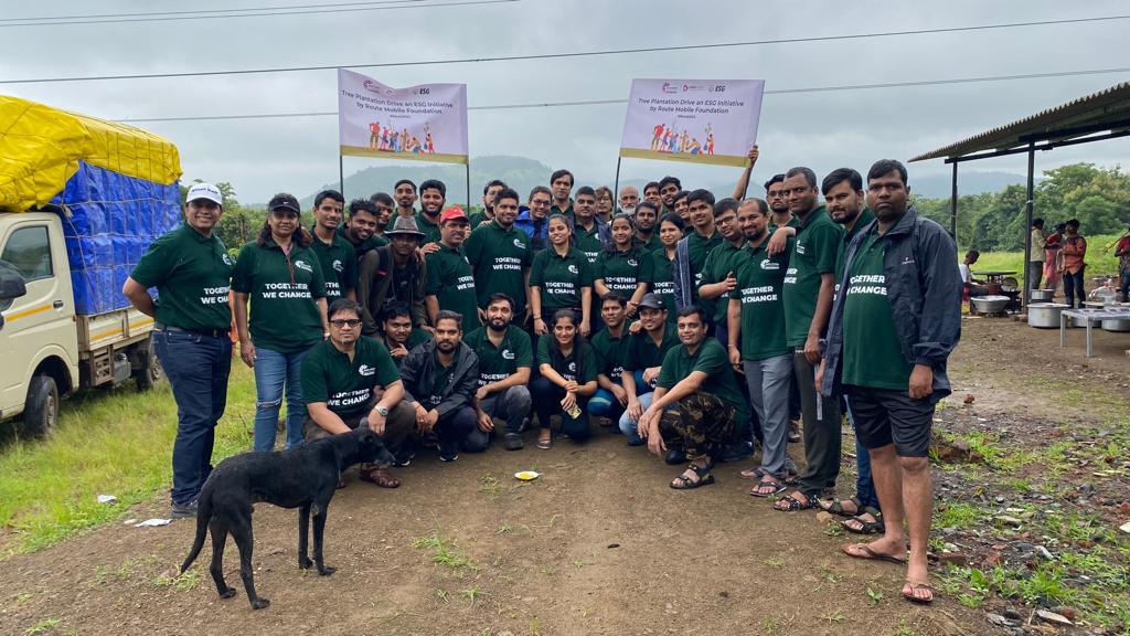 urfonline's tweet photo. Universal Reach Foundation and Route Mobile Limited organised a one-day tree plantation drive in the Padgha (Bhiwandi).

#UniversalReachFoundation #URF #URFonline #RoutemobileFoundation #treeplanting #TreePlantation #Routemobile #environment #trees #nature #ngo #ngoindia https://t.co/usaH8nRDJQ