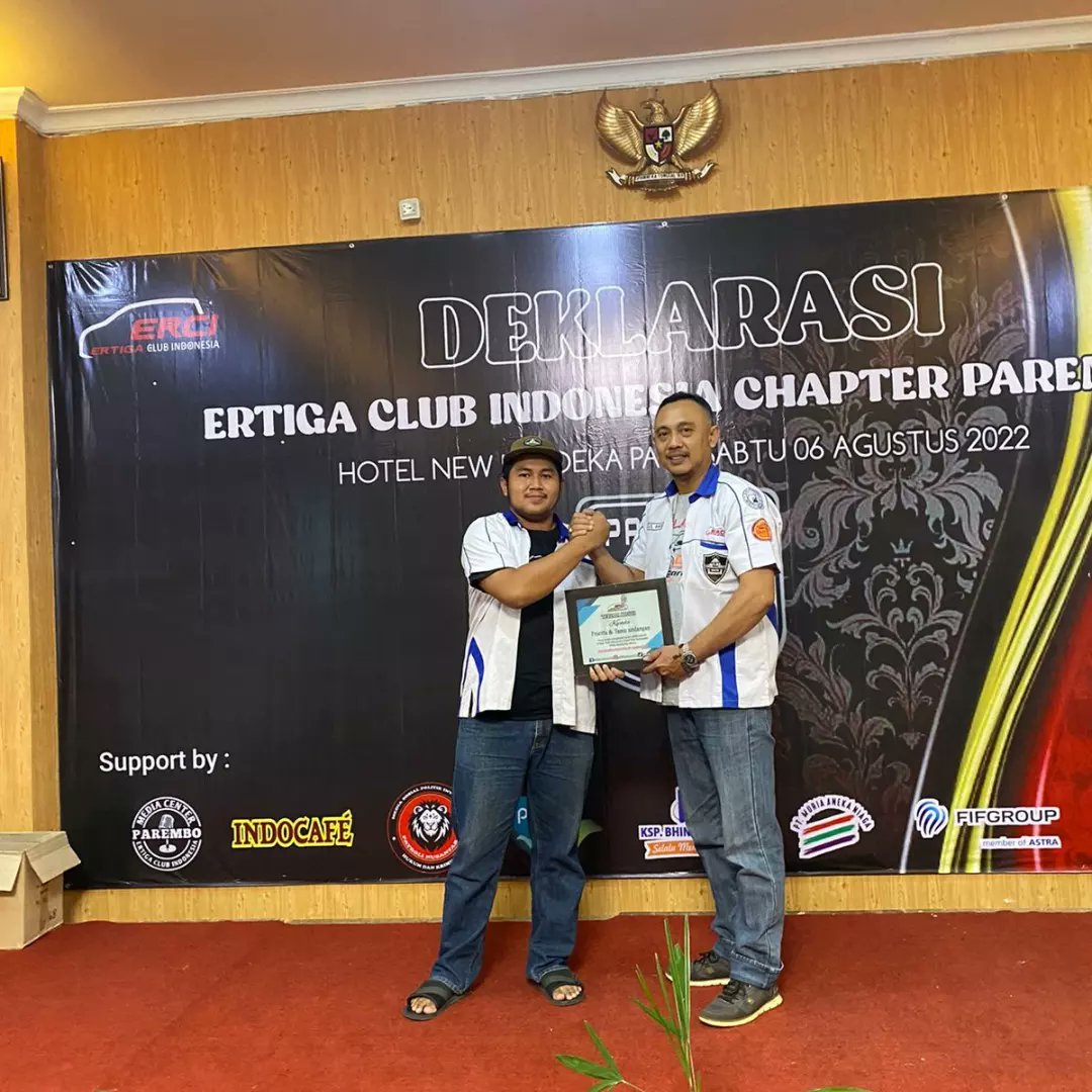 ErciSurabaya's tweet photo. Ertiga Club Indonesia Chapter Surabaya Menghadiri Acara Deklarasi Erci Chapter Parembo  tgl 7 Agustus 2022..

#erciparembo
#erci_jatim
#erciSurabayasolid
#followererci
#membererci
#ertigaclubindonesia
#suzuki_id
#erci_chapterparembo
#mediacentererci
#thinkfamilythinkerci https://t.co/Pp4TxmVYIV