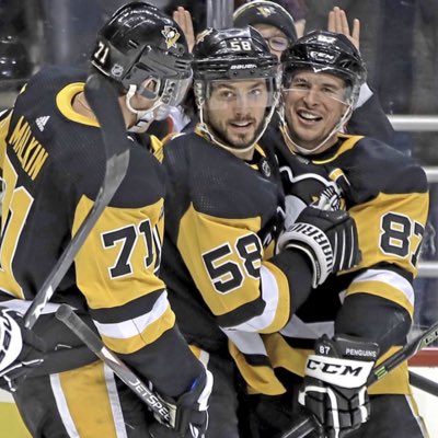 Happy birthday to the GOAT and 1/3 of the 3-headed monster: Sidney Crosby! 