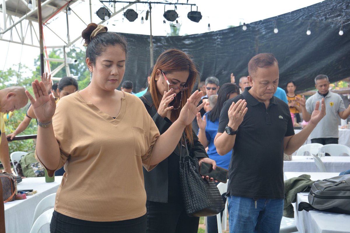 LIGHT_MFI's tweet photo. All LIGHT staff, scholars, and Partner-Mentors attended the LIGHT Annual Retreat for the months of June to August 2022 with the theme, “New Normal, New Opportunities."

Read more - https://t.co/pIadQzzLj9

#NewNormalNewOpportunities #STAYSAFE https://t.co/XsZGdhY07A
