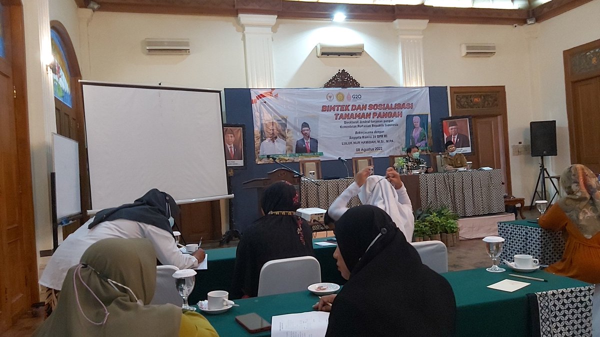 BIMTEK dan SOSIALISASI TANAMAN PANGAN with <a href="/lulukhamidah/">Luluk Hamidah</a> <a href="/Kementrianpert1/">Kementrian_pertanian</a>
