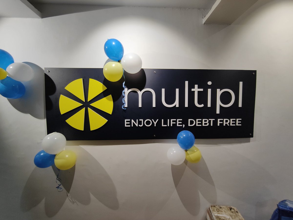ibhavikmakwana's tweet photo. This is what I'm in BLR for 😍
We @MultiplMovement just opened our first office.
It's so nice to meet everyone in person 😃

PS: I've already secured that kitchen space for myself 😅😅
#multiplmovement #multipl #enjoylifedebtfree https://t.co/PYvpllG4Co