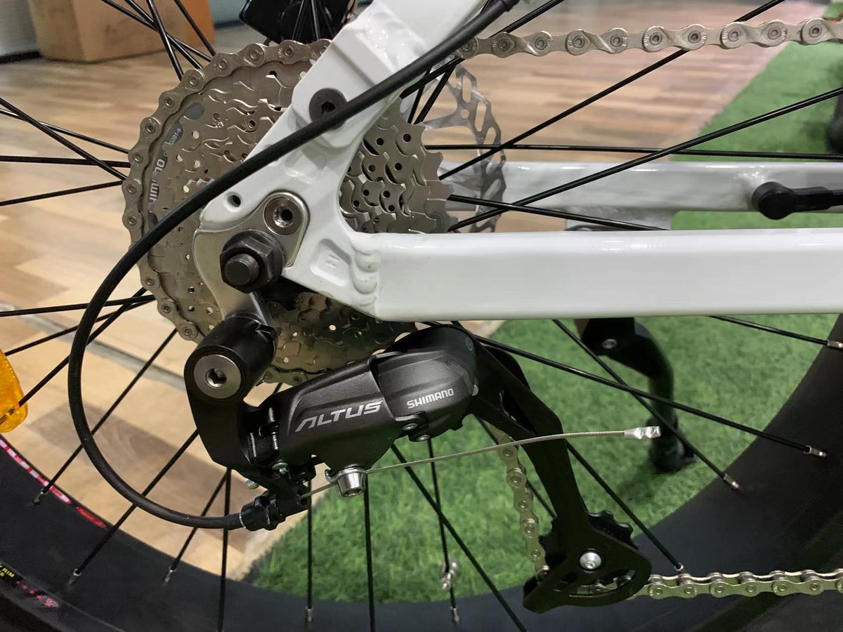 JudithSun16's tweet photo. Torque+Speed sensor, Max torque: 60N.m
36V 15Ah LG Li-ion Battery
Bluetooth APP
#Eole #Morfuns #ElectricBicycle #ElectricBike #Ebike #Ebicycle #FoldingEbike #FoldableEbike #Elektrischefiets #Rowerelektryczny #Bicicletaelétrica #Elektrofahrrad #Biciclettaelettrica #電動自転車 https://t.co/P9i62JmE9k