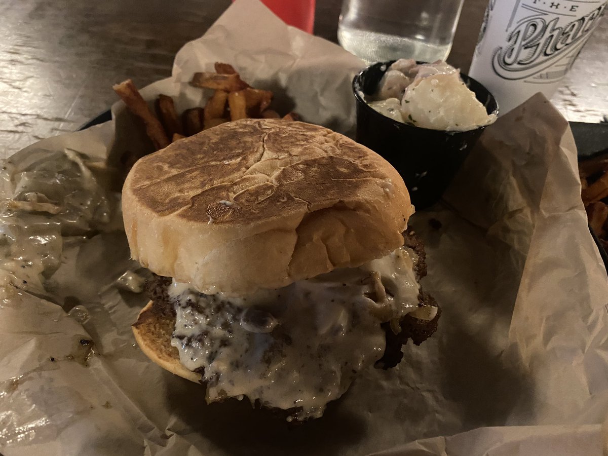 maXolo_travel's tweet photo. This place is a tie for my favorite burger in America! (The other is in Lake Havasu, AZ). I can’t come to Nashville without getting the Stroganoff Burger at Pharmacy Burger Parlor. So creamy and cheesy and the bun is soft and perfect! #maxolo #solotravel #solodining #Nashville https://t.co/aenxc3wtJ3