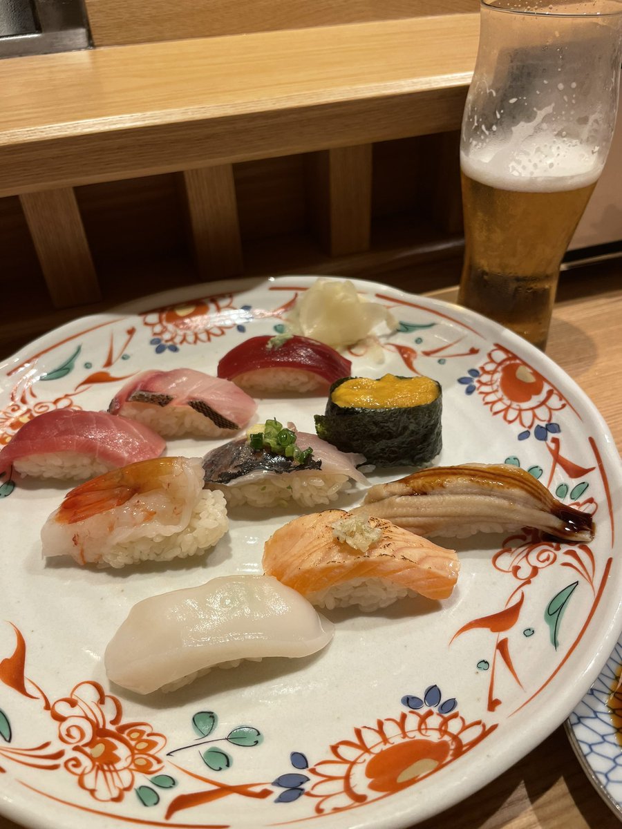 本日有休なり。 ランニング、サウナからの寿司🤩 最後のラーメンをどこにするか悩み中🤔