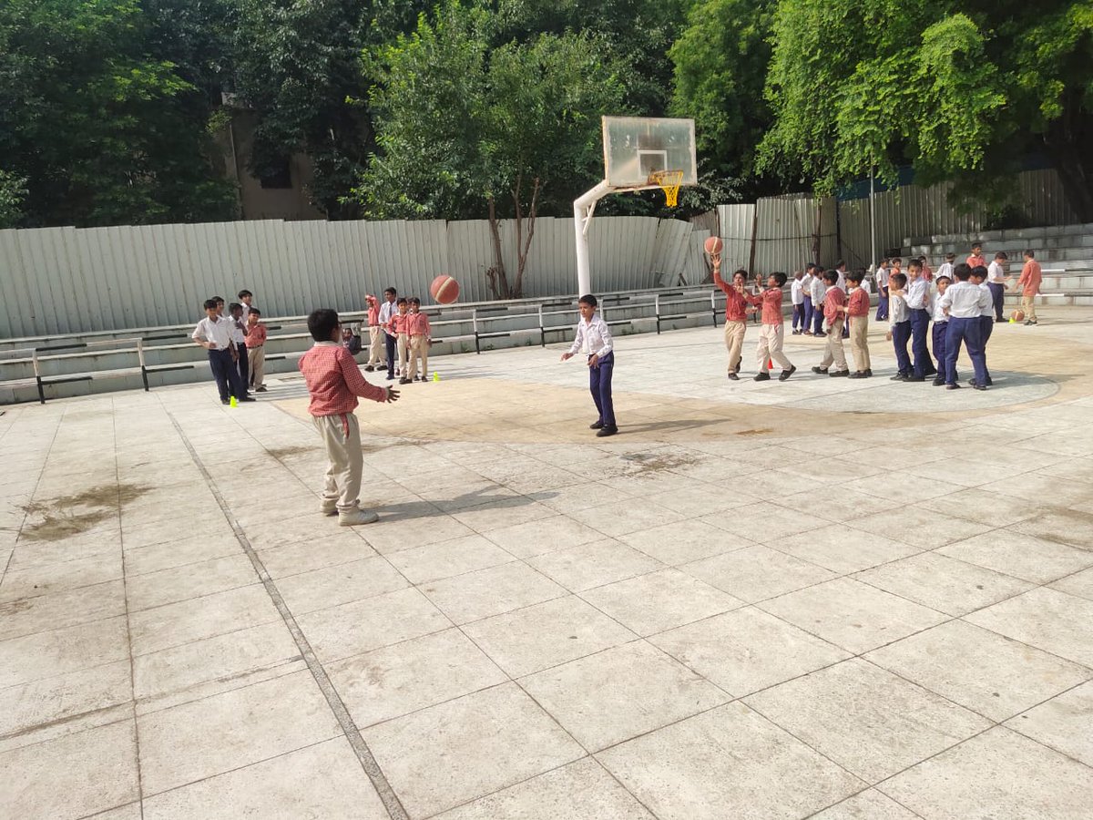 pradyutvoleti's tweet photo. When we talk about Education , Sports has to be an integral part of the conversation ! 

In collaboration with @Dir_Education and @scoedbegumpur we are inspiring children to play for an active and healthy lifestyle and addressing a Major United Nation Sustainable Development Goal https://t.co/nIh8D4mlpM