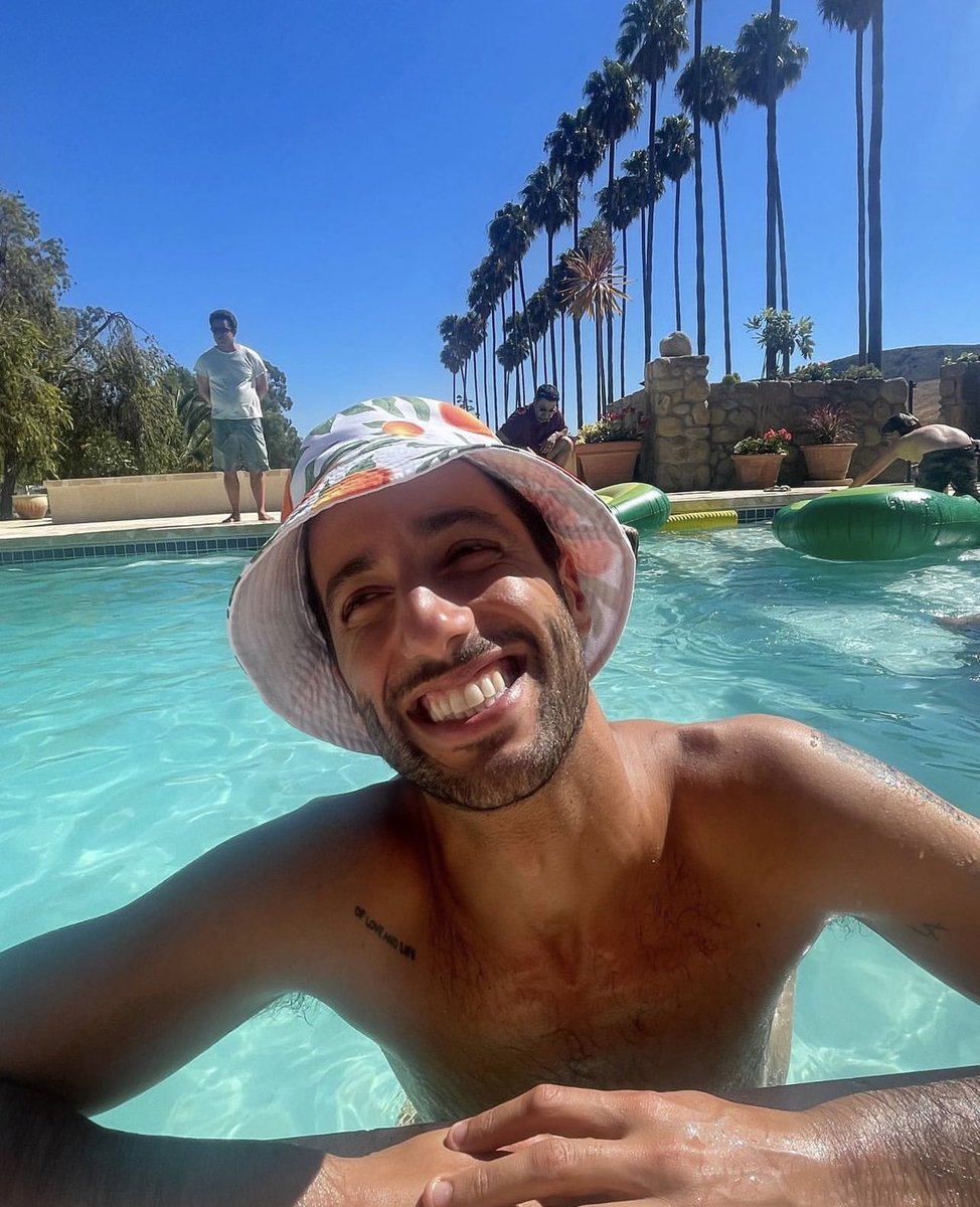 honey_ricc's tweet photo. I’m sitting here worried about this mf over if he has a seat for next year… meanwhile he’s having a splash around it a bucket hat https://t.co/rXfSj9rbNG