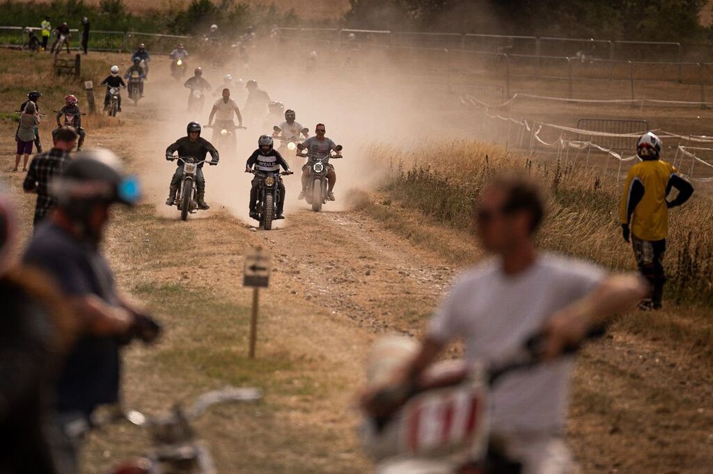Apocalyptic ride through the dust
.
.
#TheMalleMile #TheMalleMile2022 
#Festival #TheMile #MotorcycleRace #Race #Scrambler #ClassicMotorcycle #CustomBike #CafeRacer #OffRoadRace #Motorcycle #SprintRace #HillClimb #TheDash #TheMalle100
#TheArtofMachine #T… instagr.am/p/Cg_MkO5jpXL/