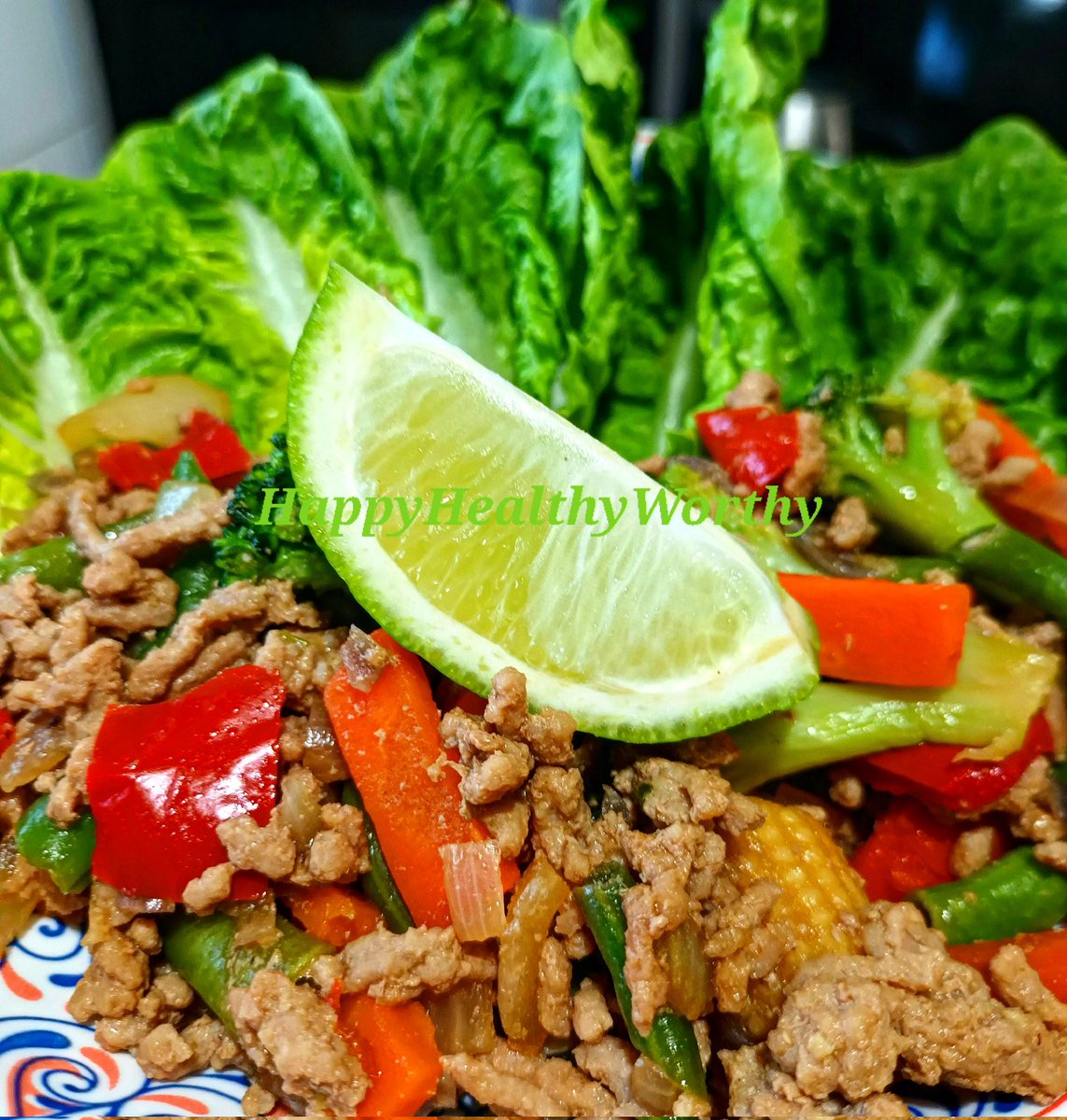 KerrieMaree1's tweet photo. Teriyaki Lime Pork & Vegetables for tonight's dinner!
Cals: 233
Prot: 29.6g
Sat. Fat: 4.1g
#lowfodmap #glutenfree #teriyaki #lime #pork #vegetables #betterthantakeaway #homecooking #healthieroption #food #foodie #foodphotography https://t.co/Z7i9oXo3lA
