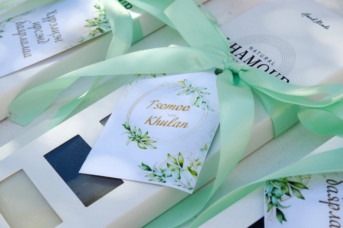 Бид Хуримлагч хосууддаа зориулан 5 төрлийн бэлгийн багц худалдаанд гаргалаа!