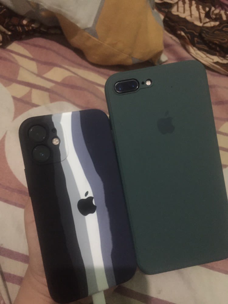 zinnyot's tweet photo. Hape emaknya mini hape Anaknya segede gaban wkwkwk https://t.co/MOfSTpMkFs