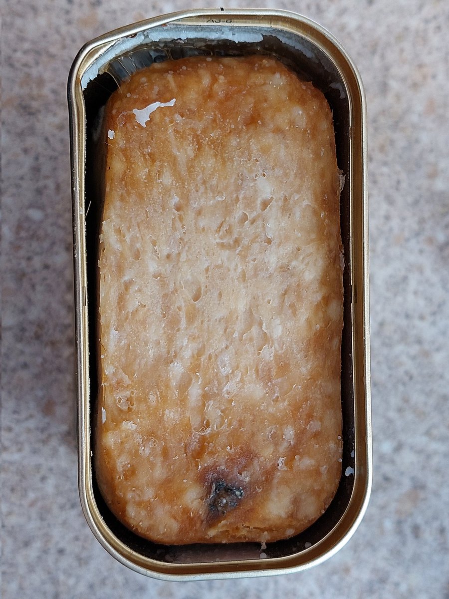 colliewobbles22's tweet photo. @SPAMbrand opened this can which is in date as you can see by the picture. My grandparents opened this which could have been dangerous. I would like someone to respond and explain how this happened... https://t.co/ZGaSONyUJF