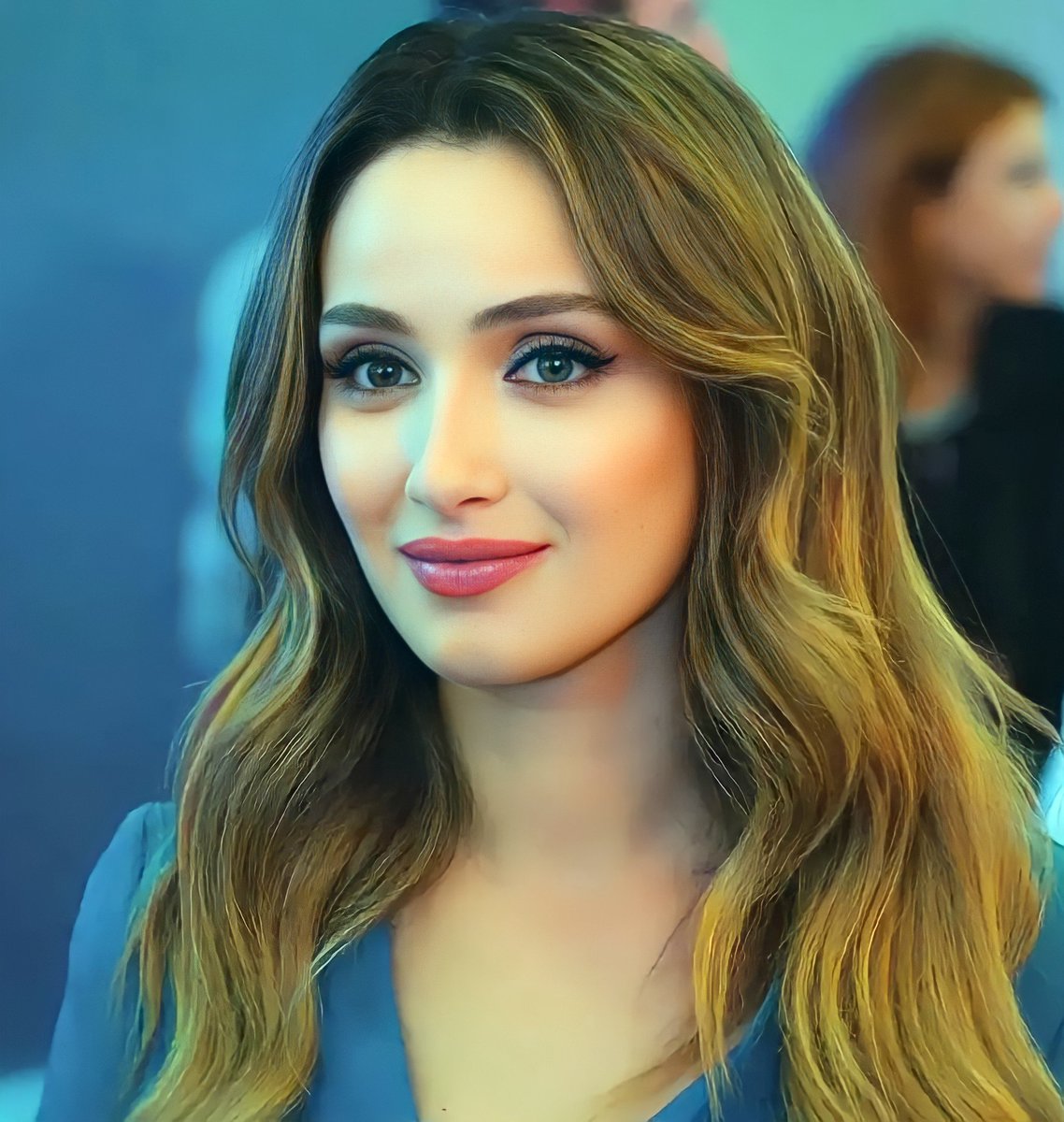 akyldzgckee's tweet photo. #GökçeAkyıldız
#SeniKalbimeSakladım 
#DerenTokgöz
#GüvDer

💙✨ https://t.co/f0dmewqgub